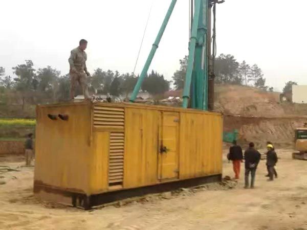 铁门关如何判断水冷式机油散热器密封件是否需要更换?